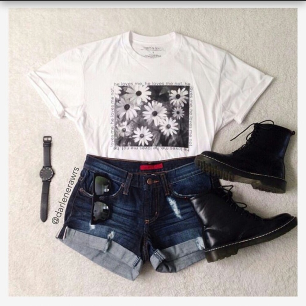 NWT Destroyed denim shorts